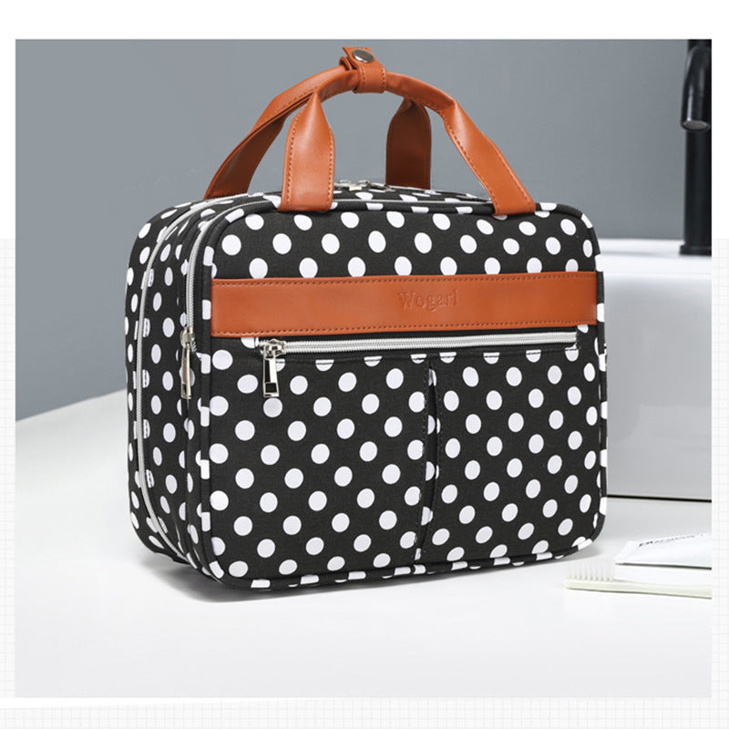 Toiletry bag with handle