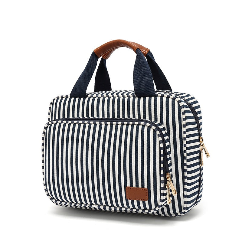Handheld toiletry bag