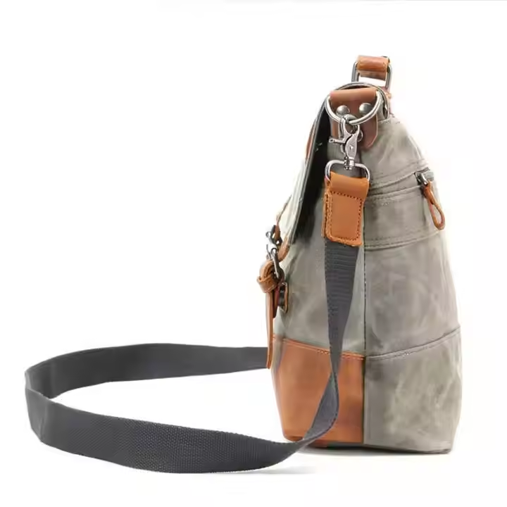 Camera messenger bag